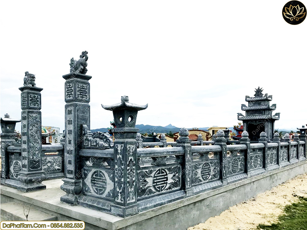 tên lăng mộ gia đình, đá phát tâm