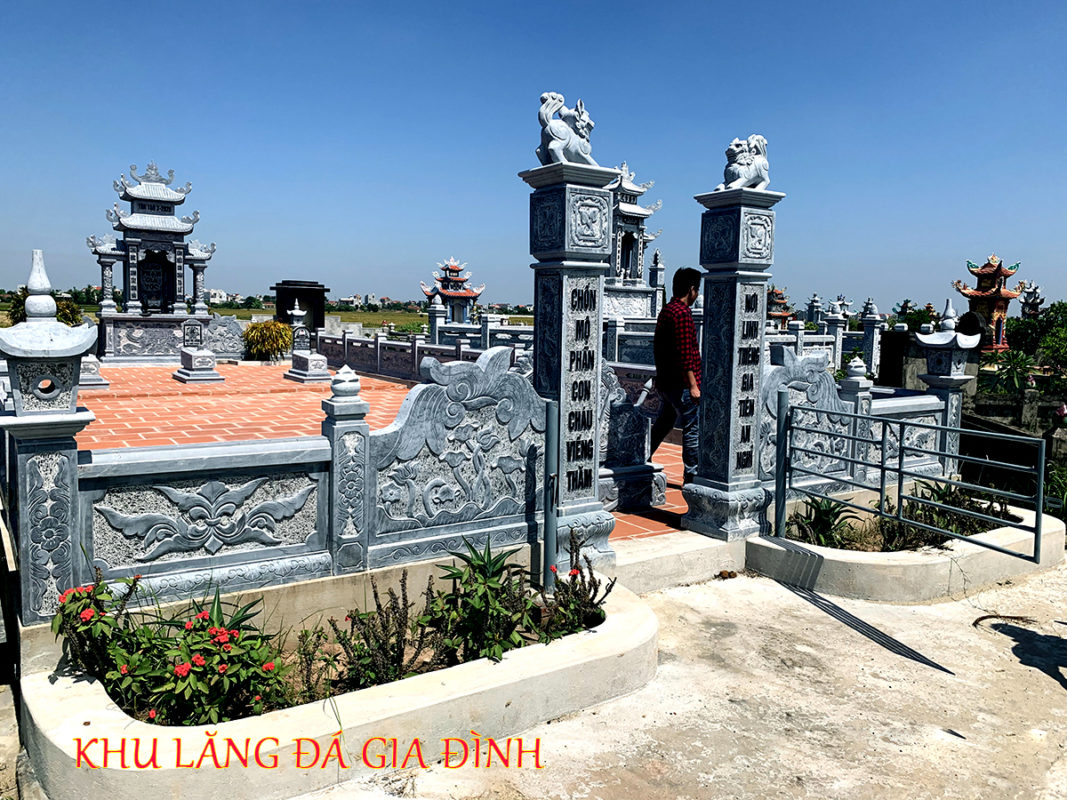 câu đối lăng mộ, đá phát tâm, câu đối hay lăng mộ